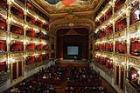 Massimo Vignelli a Salerno. Lectio Magistralis al Teatro Verdi. L'intervento del Sindaco Vincenzo De Luca. Salerno, 22 Novembre 2011.