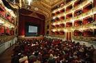 Massimo Vignelli a Salerno. Lectio Magistralis al Teatro Verdi. L'intervento del Sindaco Vincenzo De Luca. Salerno, 22 Novembre 2011.